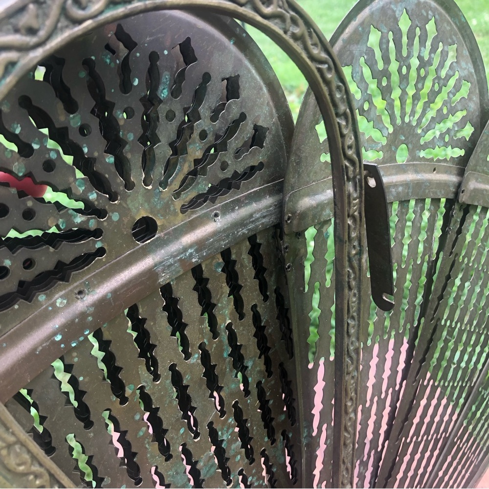 Vintage MCM Brass Fireplace Screen Pineapple - Picture 7 of 16